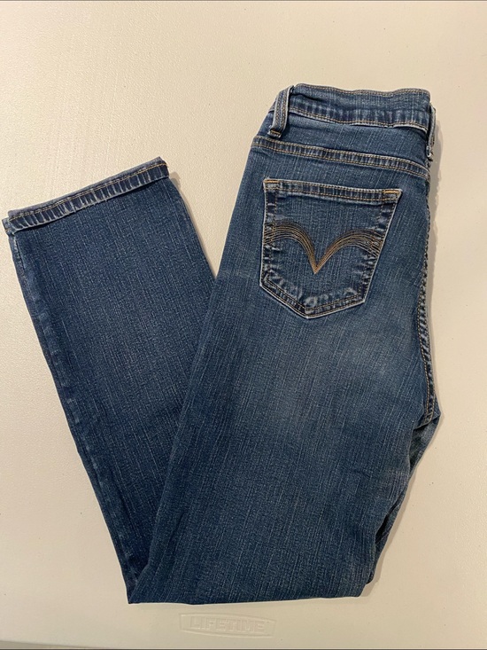 Levi's Denim - Levi's Women's Dark Wash Jean | Size 10